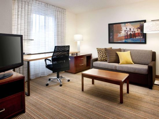 Sonesta ES Suites San Antonio Downtown Alamo Plaza Room Type - Hearing Accessible One Bedroom Suite Queen Sonesta ES Suites San Antonio Downtown Alamo Plaza Room Type - Hearing Accessible One Bedroom Suite Queen