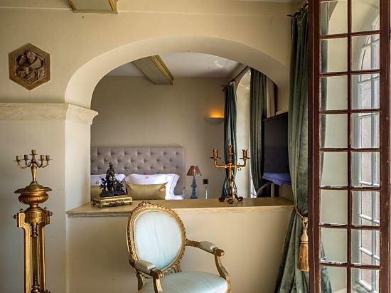 Chateau Le Cagnard Room Type - Prestige Suite