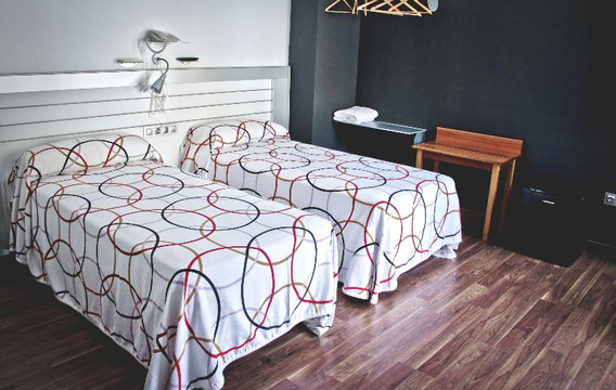 Chejilipes酒店住宿-科隆维娜酒店