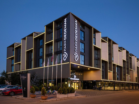 德德曼埃斯基谢希尔公园酒店