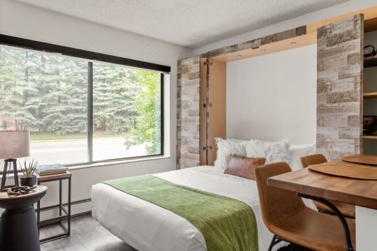 HOLT - 億萬富翁山