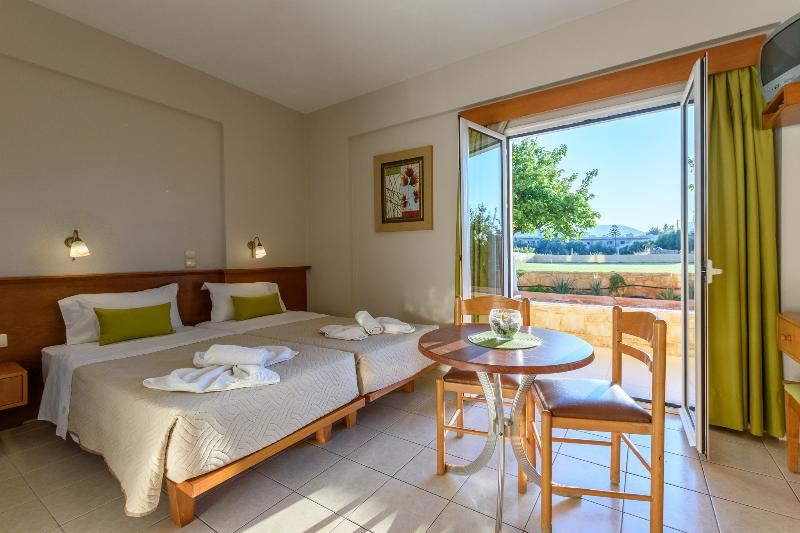 Danelis Studios & Apartments主图