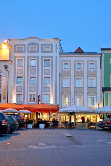 佐姆戈登施尼弗酒店-官方