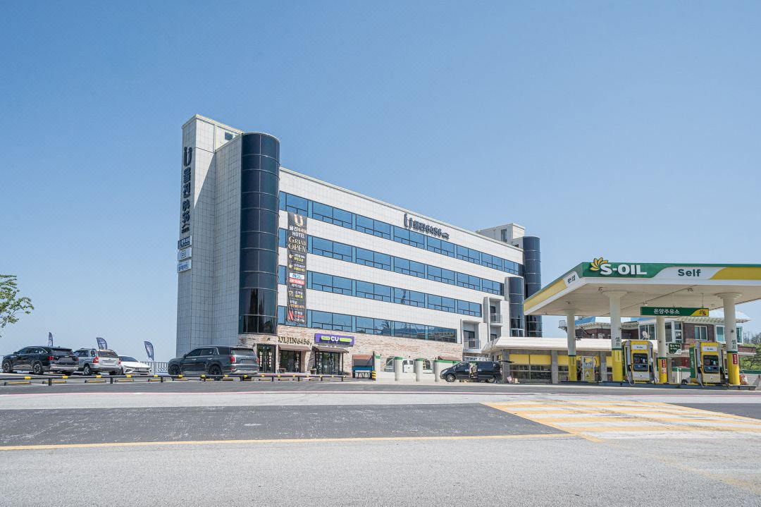 Whale Dream Hotel