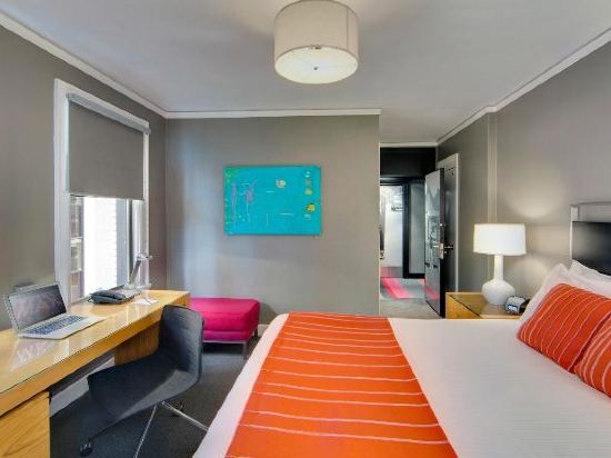 Hotel Max Room Type - Modern King Room
