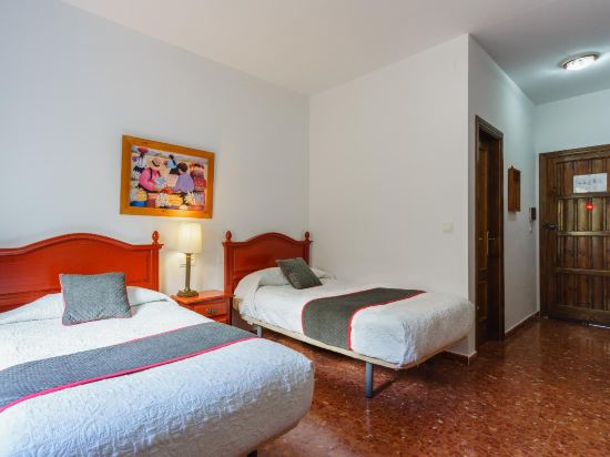Hotel Las Errizas by Vivere Stays Room Type - Economy Twin Room