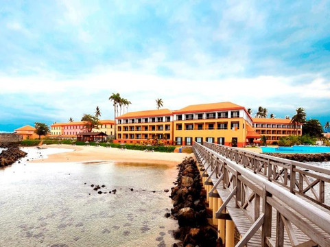 Agua Ize酒店住宿-佩斯塔纳圣多美酒店