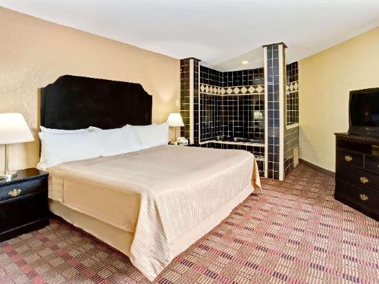 Howard Johnson by Wyndham Pikesville Room Type - King Room - Non-Smoking