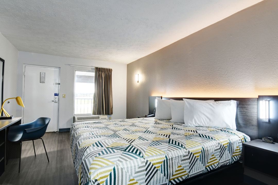 彌裏迪安的Studio 6，MS - Bonita Lakes