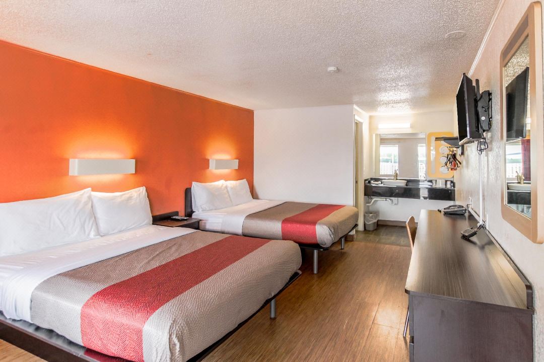 Motel 6 Kalamazoo, MI