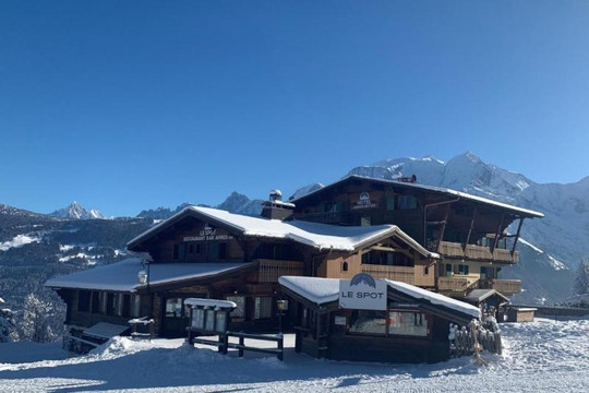 阿尔布瓦贝特斯酒店