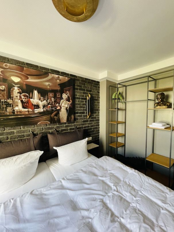 IQ โรงแรม