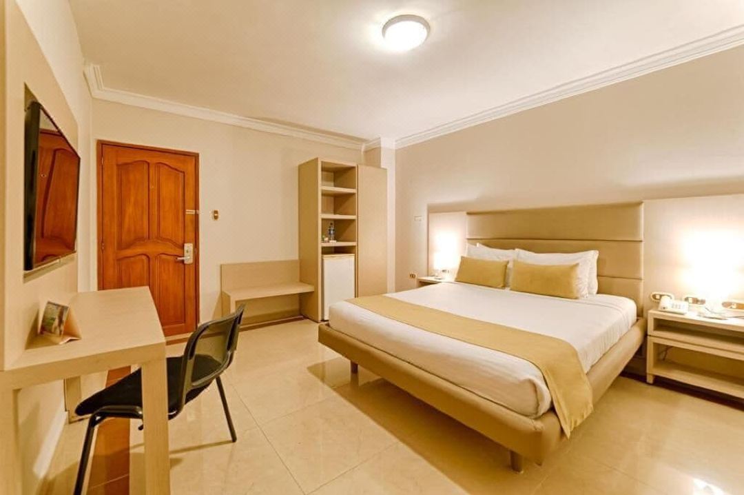 โรงแรมคาริเบ 79