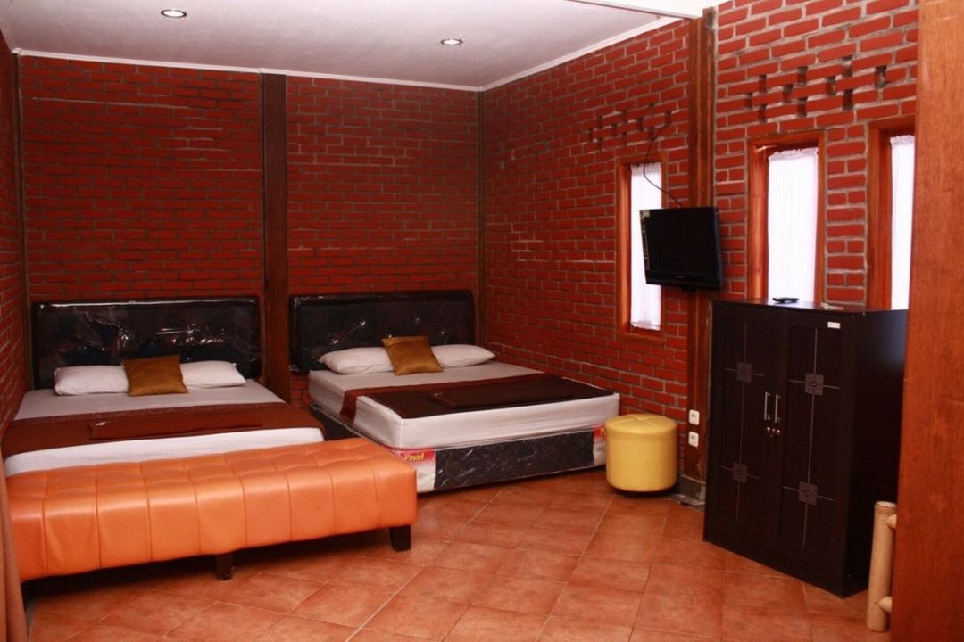 Bantal Guling Villa
