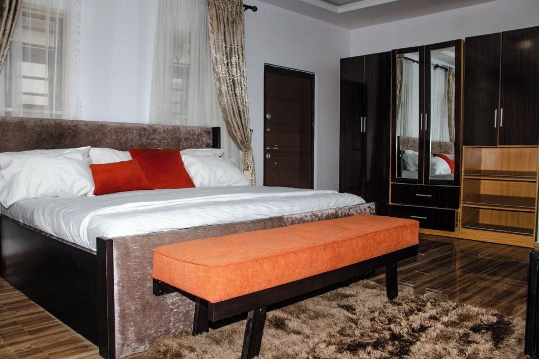 C to C Luxury Hotel