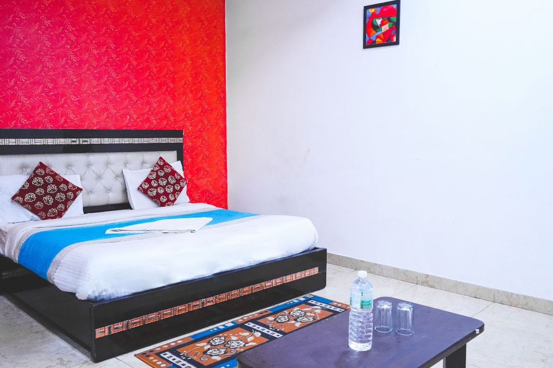 Roomshala 051 Ashok Palace