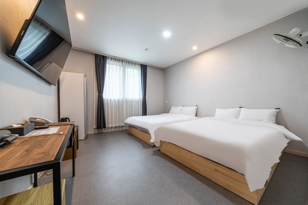 Gapyeong Hotel (Hotel)