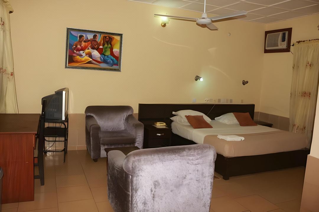 Liz Ani Hotel
