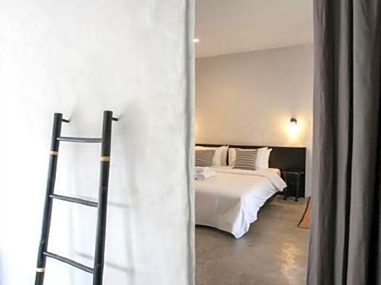 Chotana Villa Room Type - Deluxe King Room