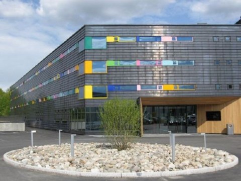 跑道舒适酒店-官方