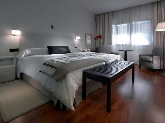 Parador de Antequera Room Type - Standar Double Room (3 Adults) Parador de Antequera Room Type - Standar Double Room (3 Adults)