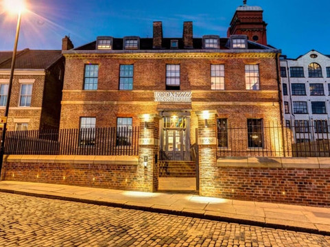 纽卡斯尔市榕目兹酒店