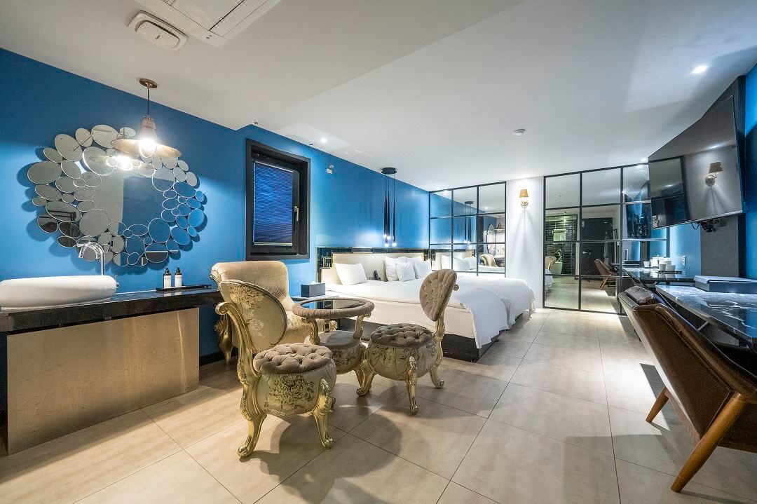 Yeoksam Premier Hotel XYM