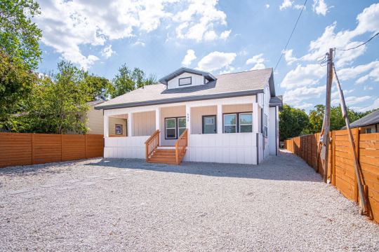 Inviting 4BR2BA Near Downtown Riverwalk