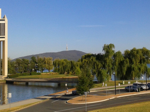 堪培拉皇冠假日酒店