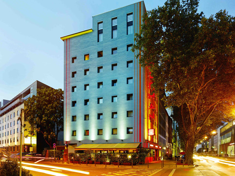 法兰克福酒店住宿-25小时高盛酒店