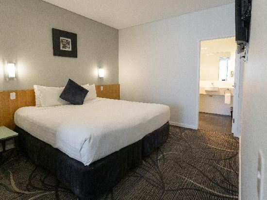 Adelaide Rockford Room Type - Deluxe Suite