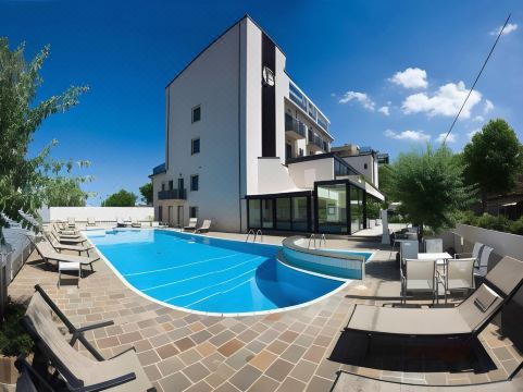 Ferretti Beach Hotel