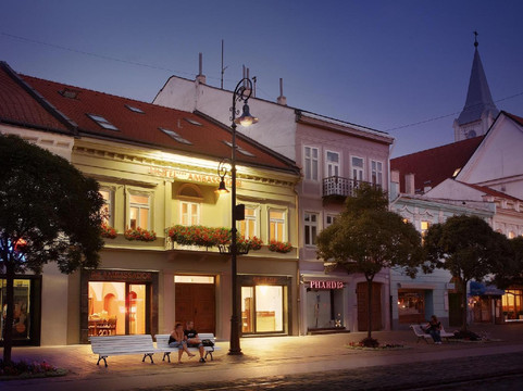 科希策酒店住宿-Hotel Ambassador