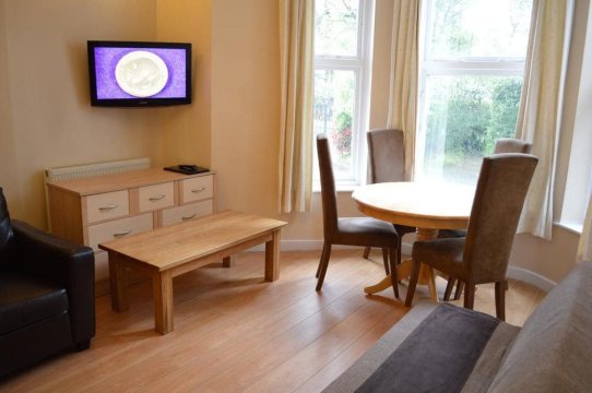 The Westlynne Hotel & Apartments-官方