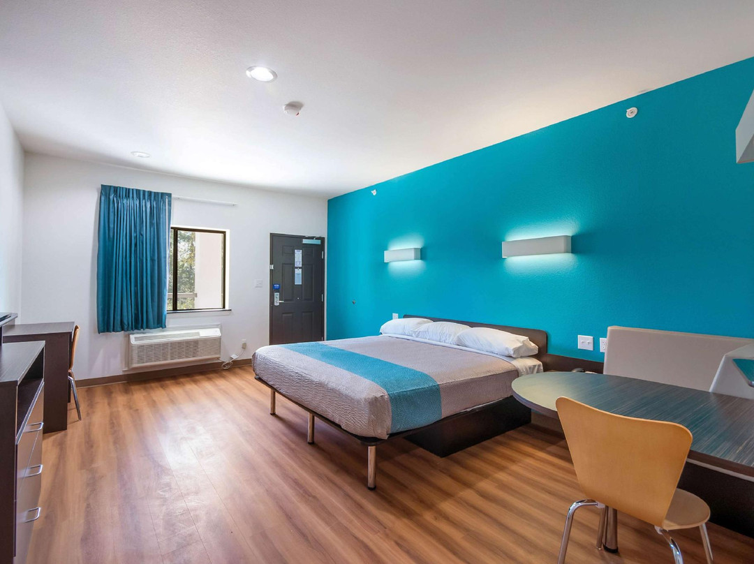 Channelview酒店住宿-Motel 6 Channelview TX