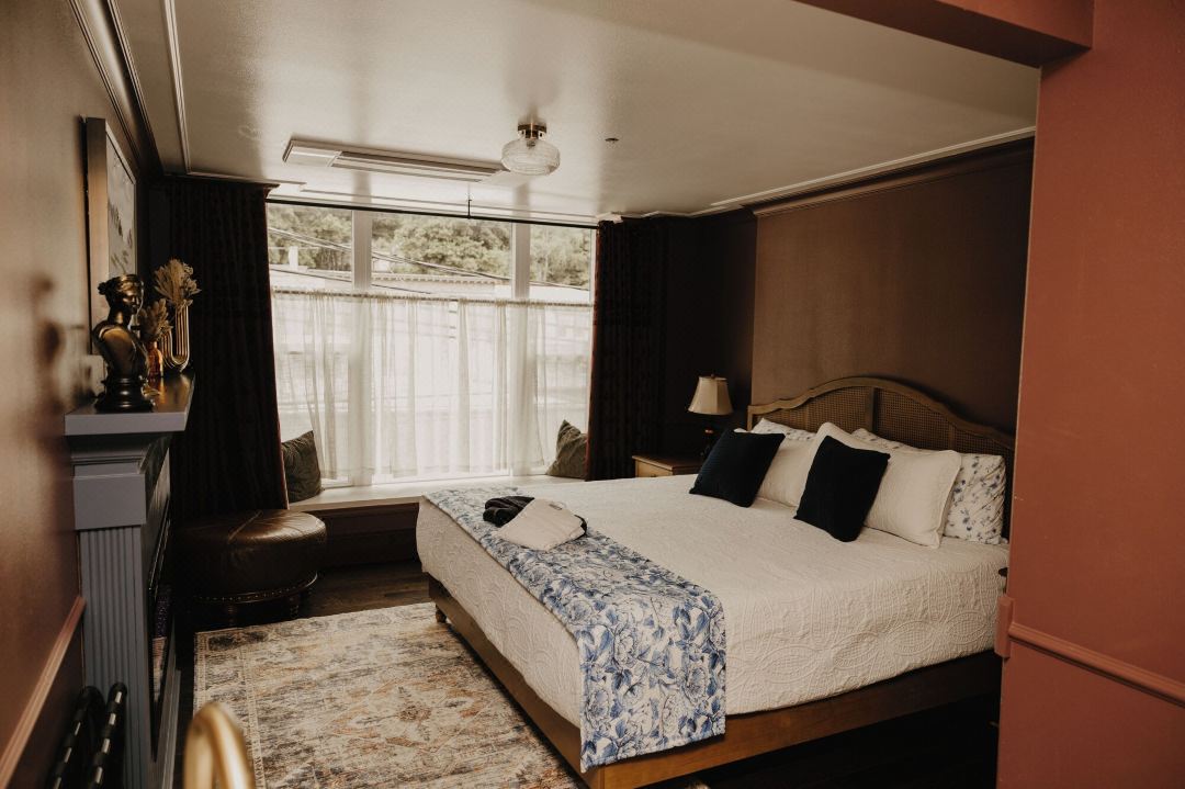 The Brooks Hotel Restaurant and Lounge