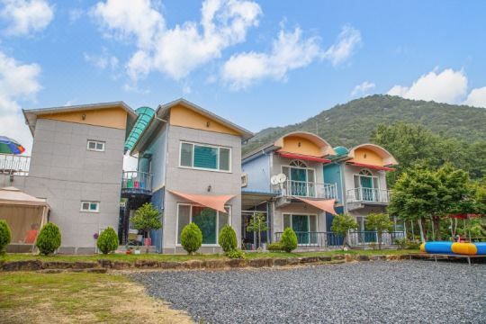 Jecheon Neunggangsong Pension