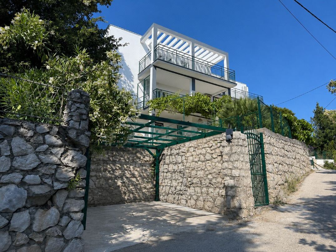 Ceres  Apartments