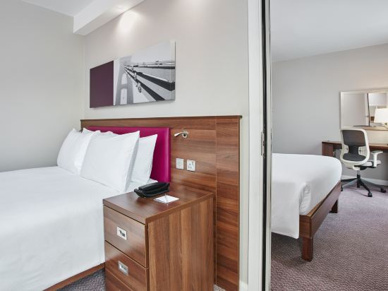 Hampton By Hilton Bristol City Center Room Type - TWIN ROOM NON SMOKING Hampton By Hilton Bristol City Center Room Type - TWIN ROOM NON SMOKING