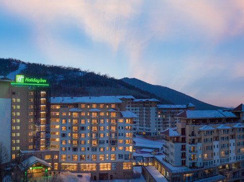 梨树县酒店住宿-吉林北大湖假日酒店