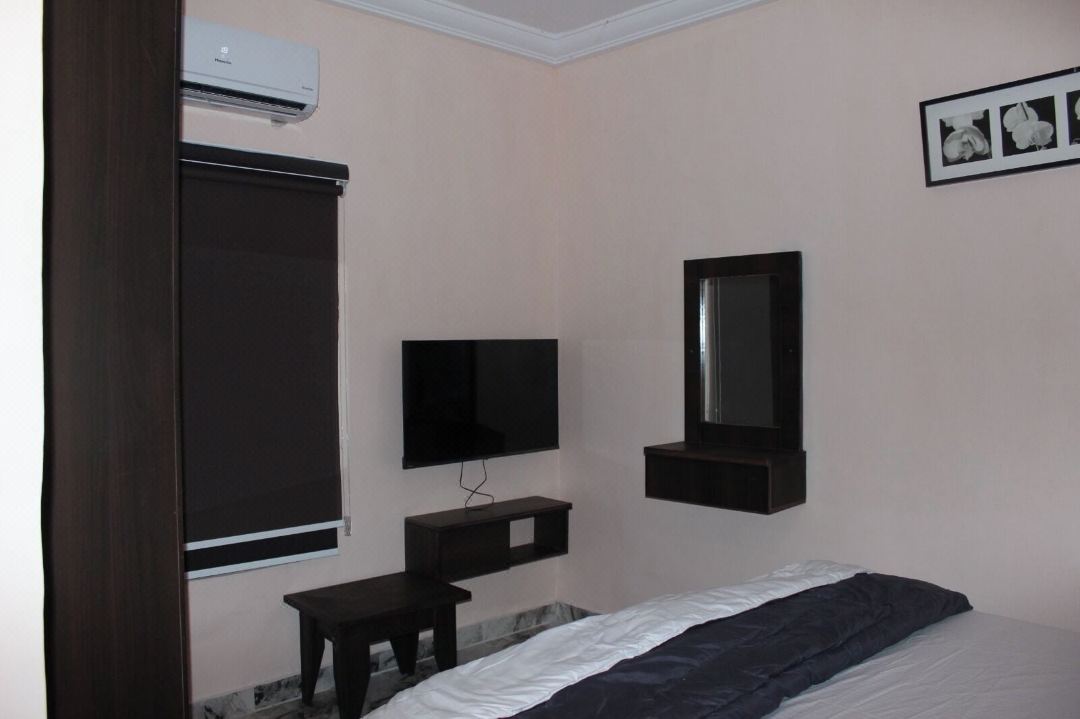 FOLKS APARTMENT