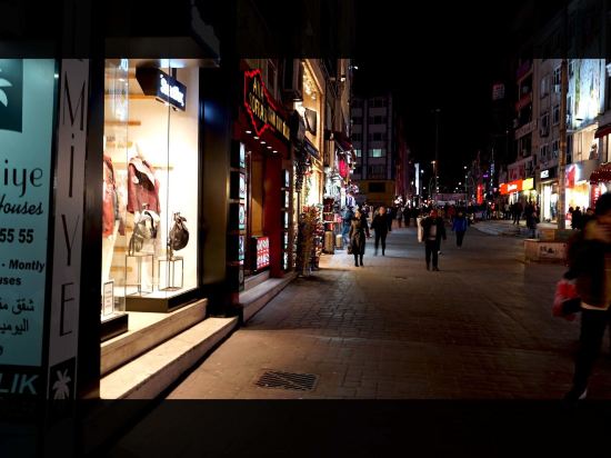 Palmiye Suit, Istanbul