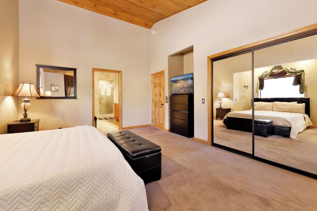 Four Happy Bears Estate #1277 by Big Bear Vacations- Hot Tub, Games, Ski Resort Central