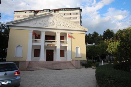 皮亚萨酒店-官方