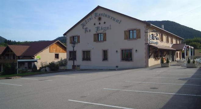 Taintrux酒店住宿-Logis Hôtel Le Régal