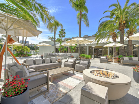 Santa Ana Heights酒店住宿-欧文/橙县机场希尔顿酒店