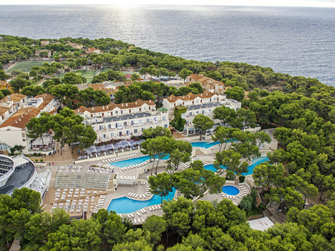 伊波罗之星卡拉巴尔卡俱乐部酒店主图