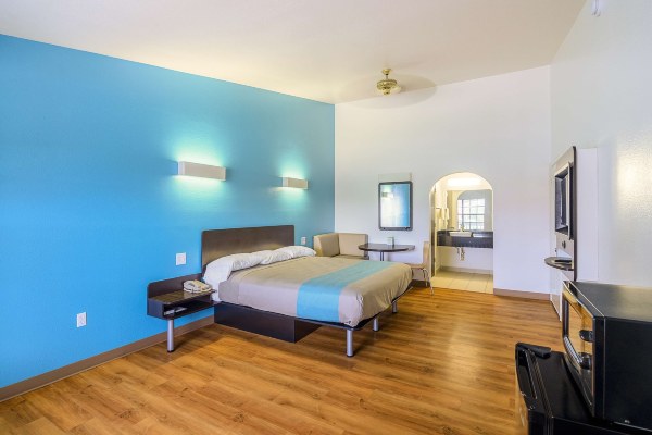 德克萨斯坎顿 6 号汽车旅馆-官方