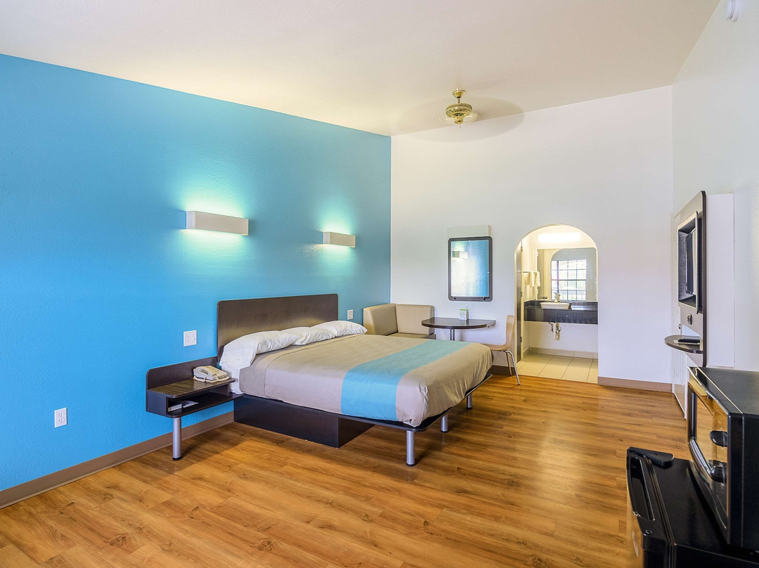 Canton酒店住宿-Motel 6 Canton, TX