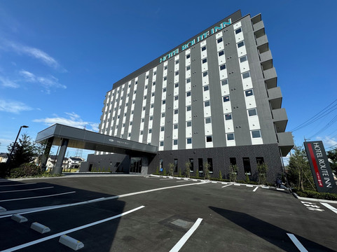 路途酒店砺波交流道店